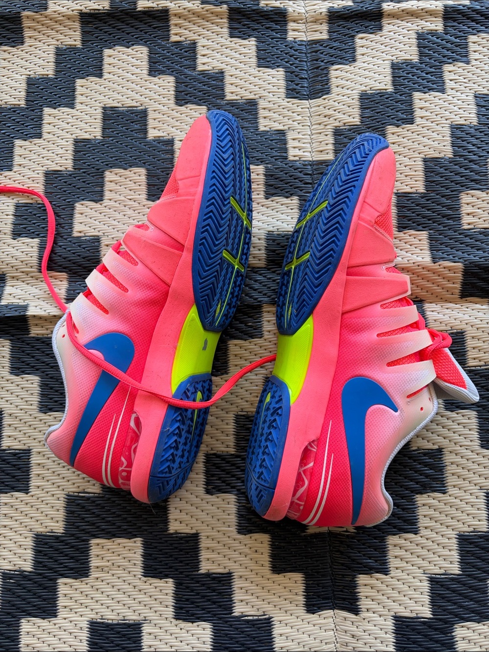 Nike Men’s Sz 12.5 Neon / Coral / Electric Blue Swoosh